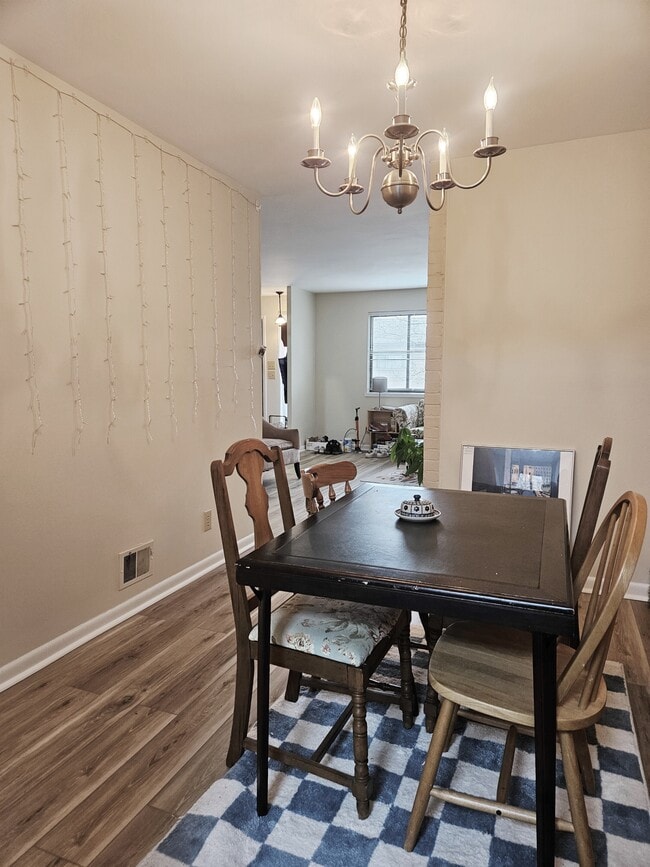 Building Photo - 222 Harvest Dr