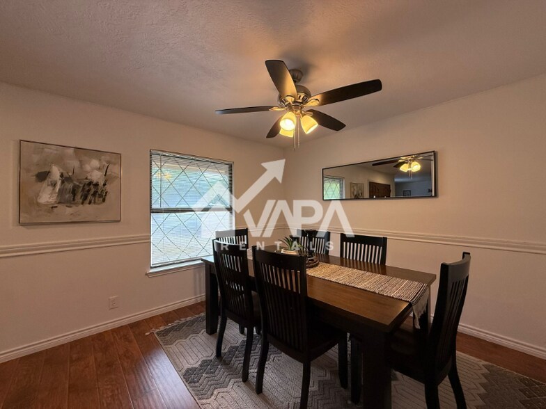 Building Photo - 4702 Sunny Grove