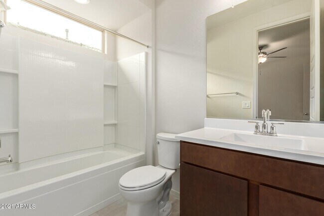 Building Photo - 8757 W Rancho Dr