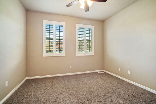 Building Photo - 66 N 205 W