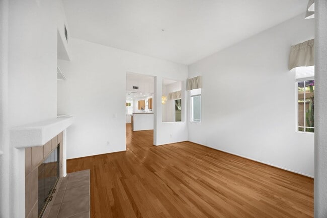 Building Photo - Adorable 2 Story 3 Bed 3 Bath Condo Gated Community