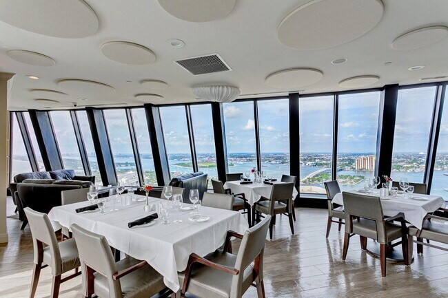 Building Photo - 3000 N Ocean Dr