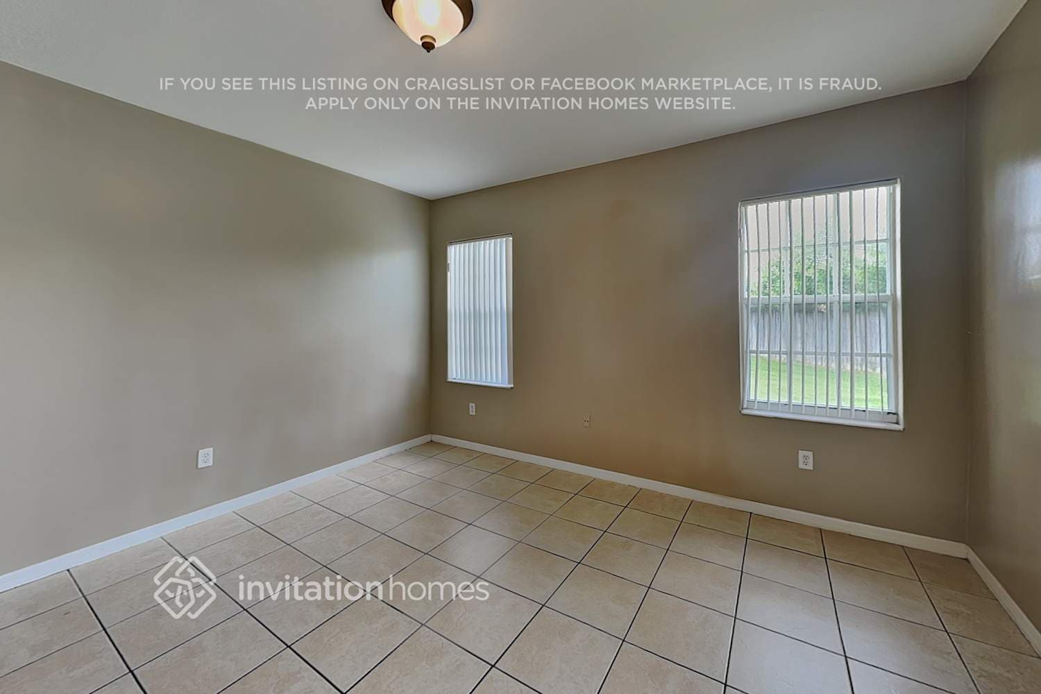 Building Photo - 16960 SW 141st Ave