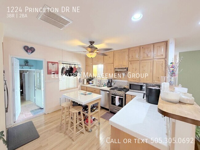 Building Photo - 1224 Princeton Dr NE