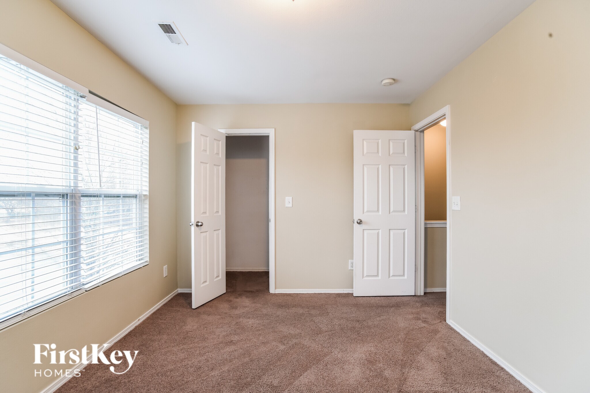 Building Photo - 3418 Charterhall Ln