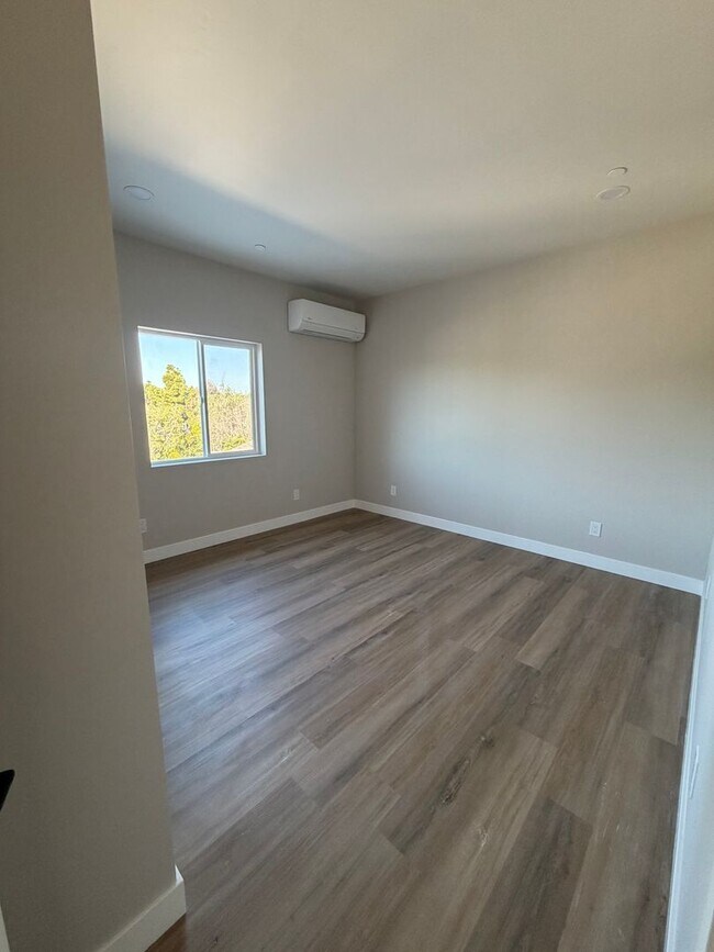 Building Photo - 3365 A St