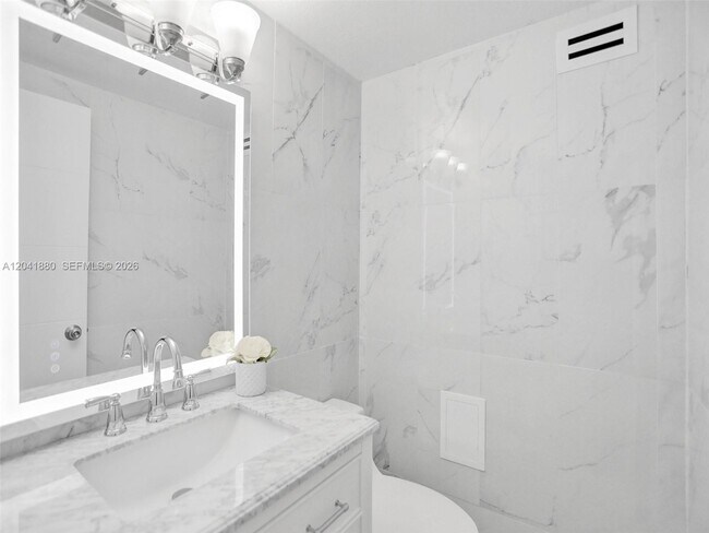 Building Photo - 2501 S Ocean Dr