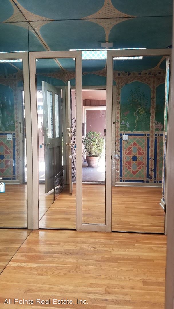 Building Photo - 2 br, 2.5 bath House - 4740 ARIZONA STREET #3