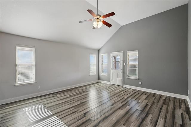 Building Photo - 1204 Villa Paloma Blvd