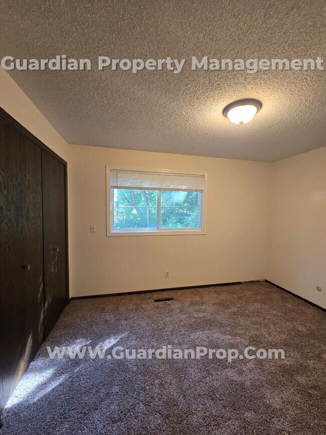 Building Photo - 2663-2665 Rice Creek Terrace