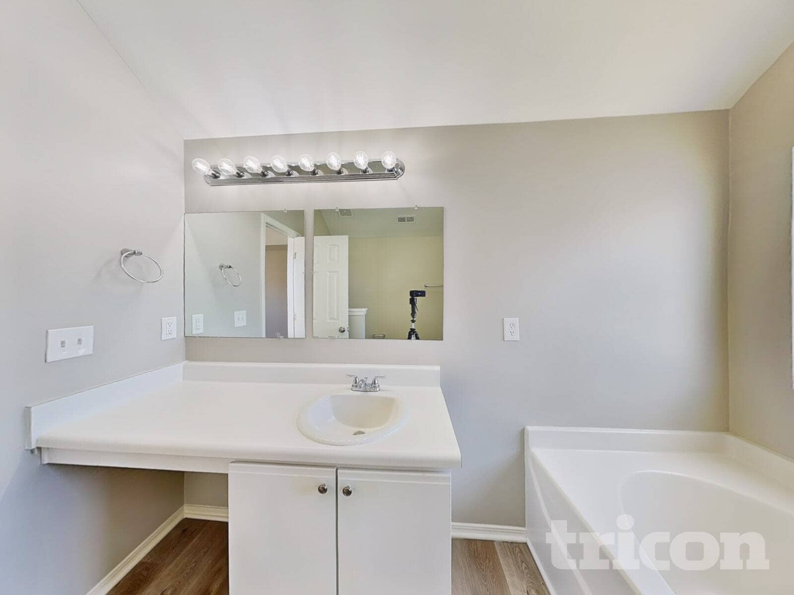 Building Photo - 2512 Landale Ct