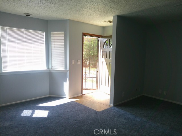 Building Photo - 5237 Bushnell Ave