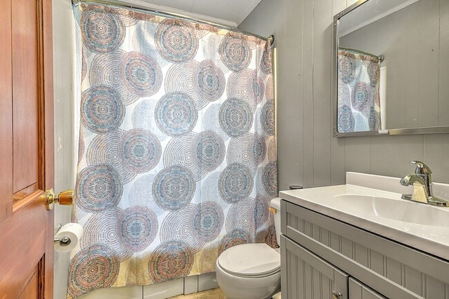 Building Photo - Charming 2BR House in Kingsport