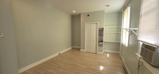 Building Photo - 500 S Collington Ave