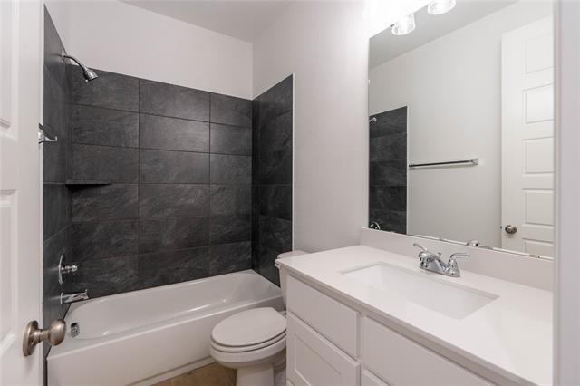 Building Photo - 3115 Elmwood St