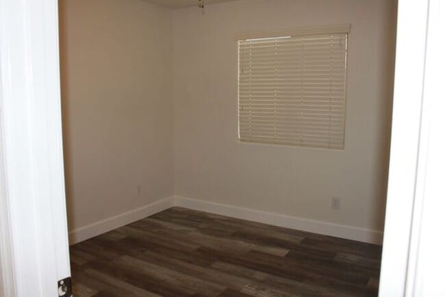 Building Photo - Adorable 3 Bedroom in Pecan Creek South