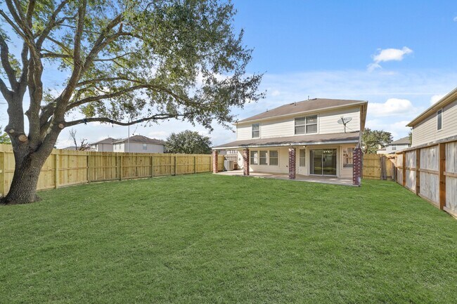 Building Photo - 21619 Knightsbrook Ln