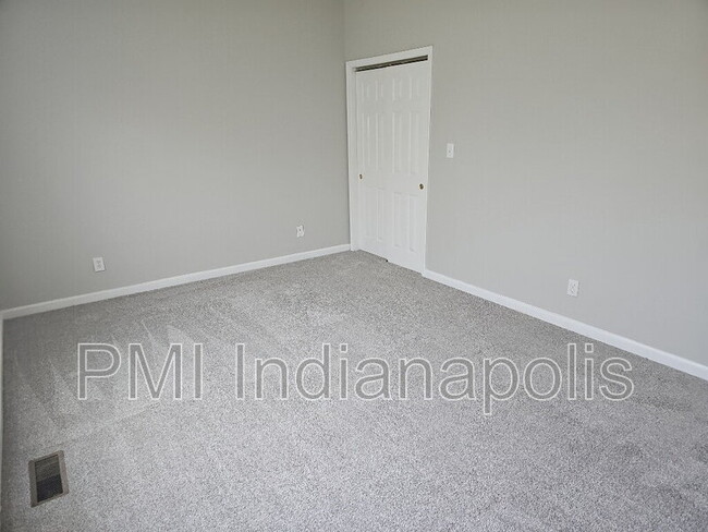 Building Photo - 1811 Winfield Park Dr