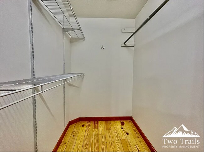 Building Photo - 3 BED/2 BATH CABIN NEAR OSCEOLA LAKE