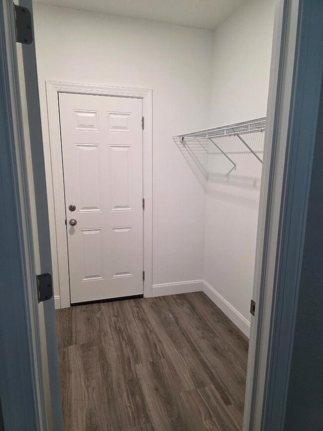 Building Photo - 101 N Locust St