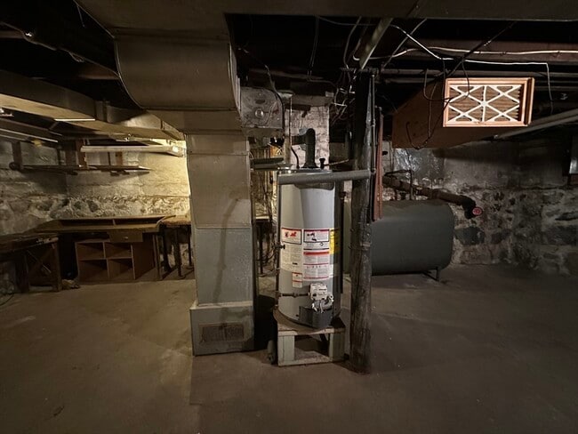 Building Photo - 5 Blair Ct