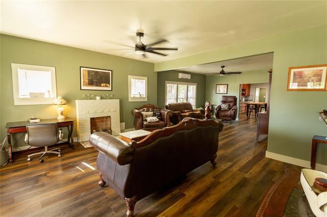 Building Photo - 340 E 3rd St