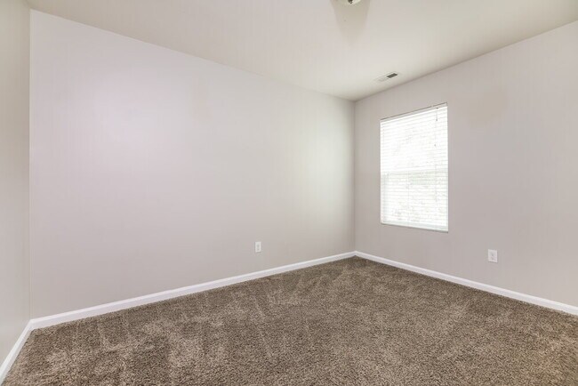 Building Photo - 807 Ballast Dr