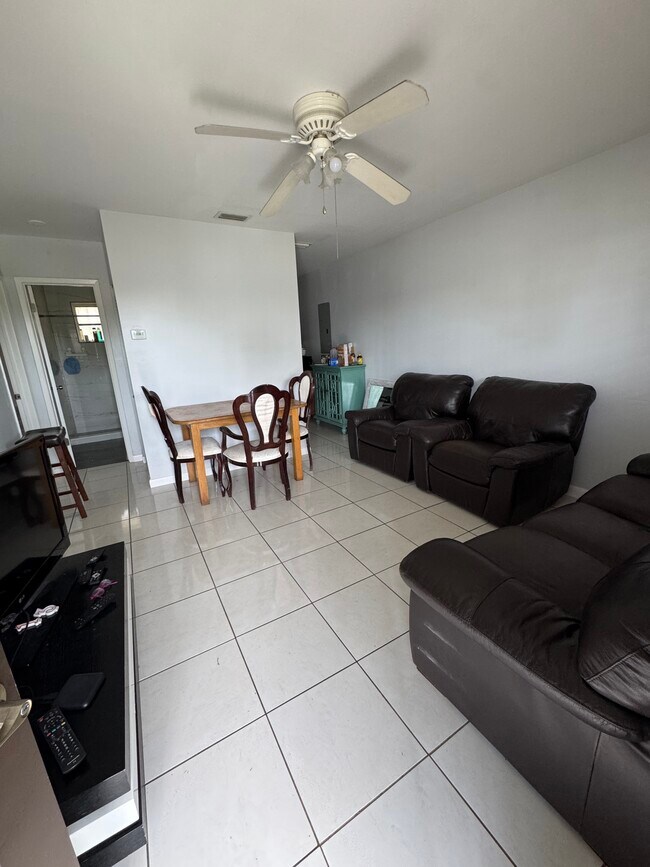 Building Photo - 17472 SW 105th Ave