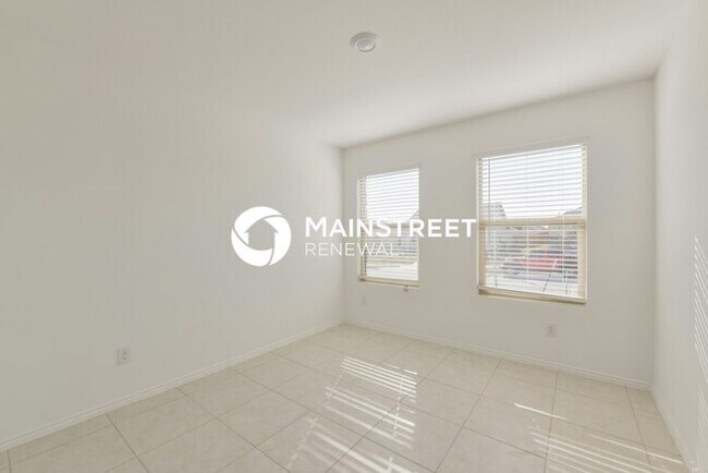 Building Photo - 3 Bedroom Pet-Friendly Home in Fort Worth, TX with Main Street Renewal