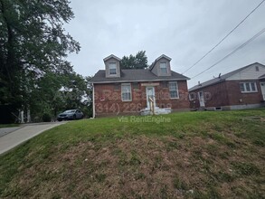 Building Photo - 1131 N Florissant Rd