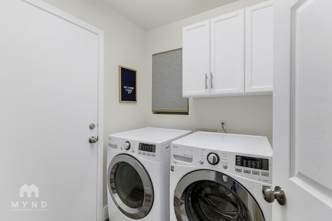Building Photo - 3808 N Sawtooth Cir