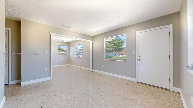 Building Photo - 3170 SW 25th Ter