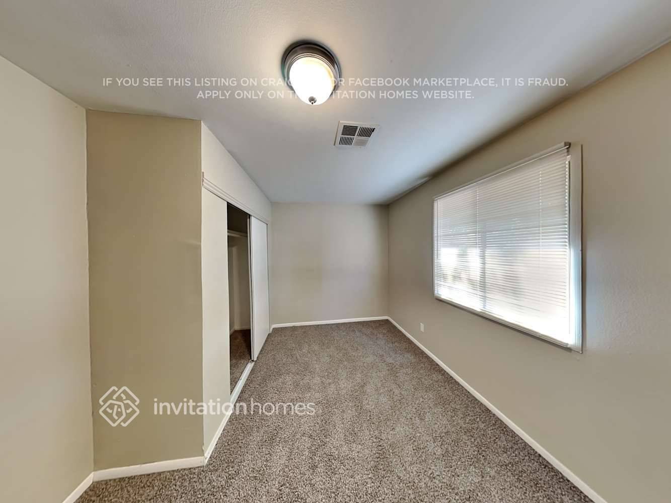 Building Photo - 5318 W Windsor Ave