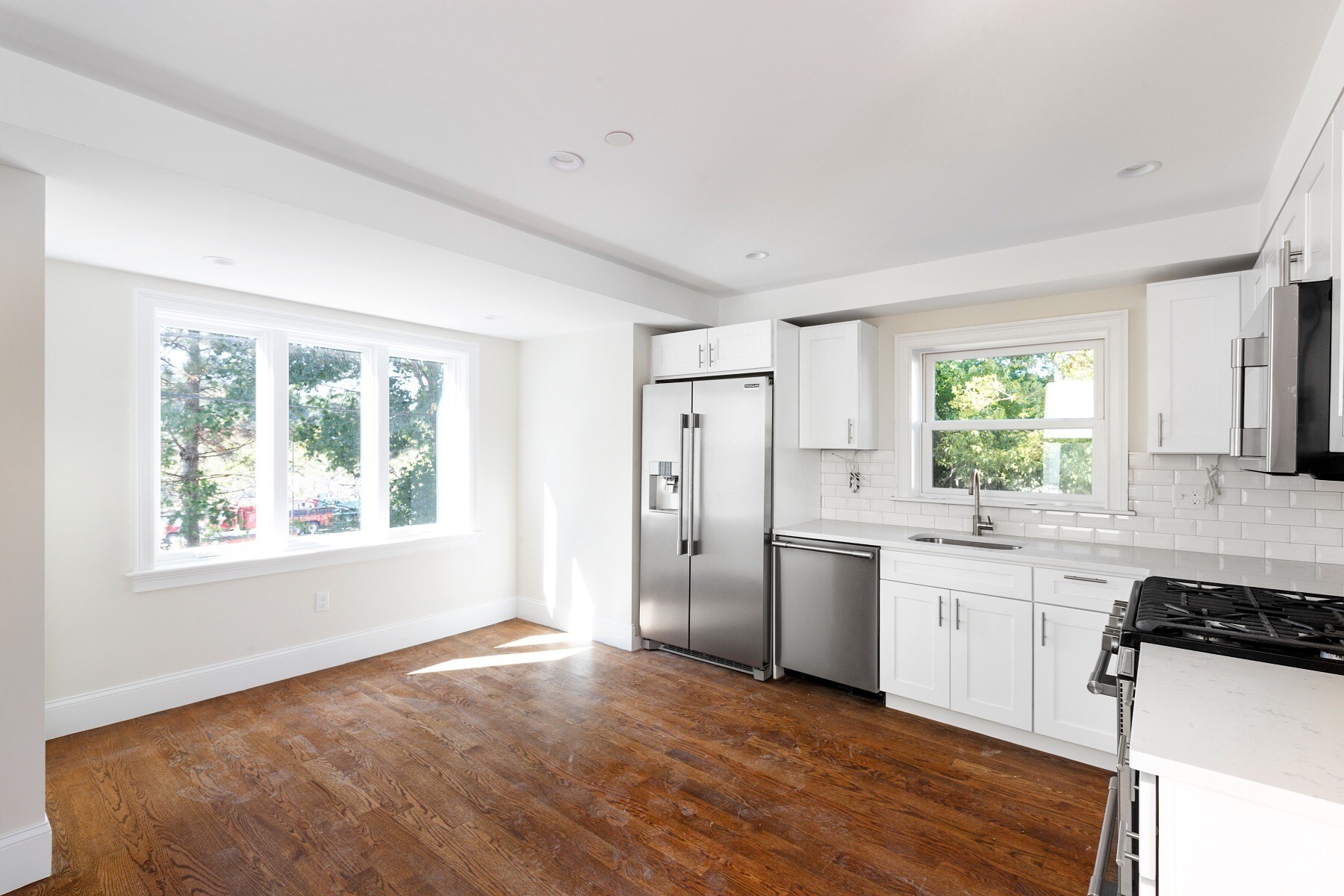 Building Photo - 121 Centre St