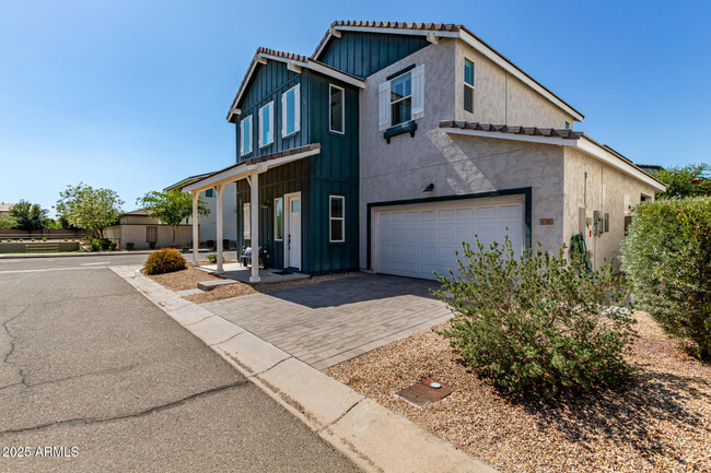 Building Photo - 371 N 157th Ln