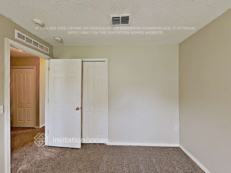 Building Photo - 2626 Needle Palm Dr