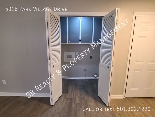 Building Photo - 5316 Park Village Dr