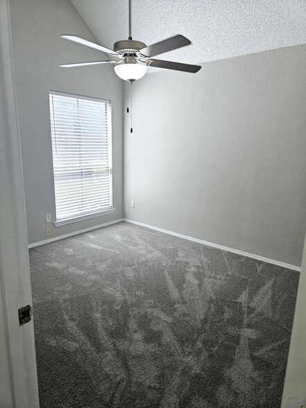 Building Photo - 3406 Country Club Dr W