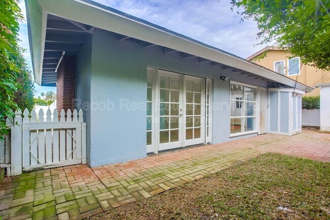 Building Photo - 8019 Paseo Del Ocaso