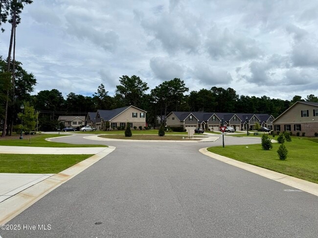 Building Photo - 204 Backspin Ln