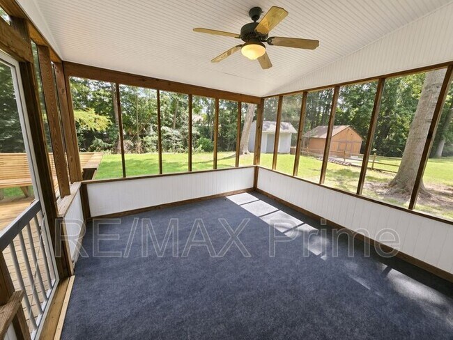 Building Photo - 413 Saddle Ct