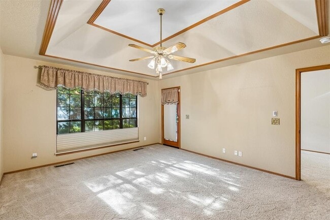 Building Photo - 1820 Chelsea Dr