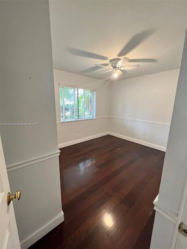 Building Photo - 10511 SW 145th Ct