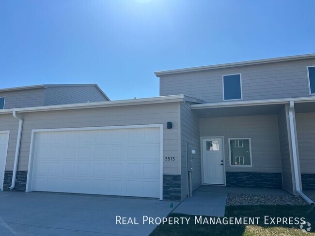 Building Photo - 3513 S Broek Dr