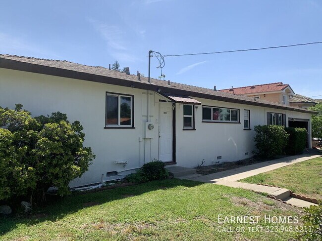 Building Photo - 9802 E Camino Real Ave