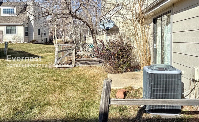 Building Photo - 2924 Ross Dr