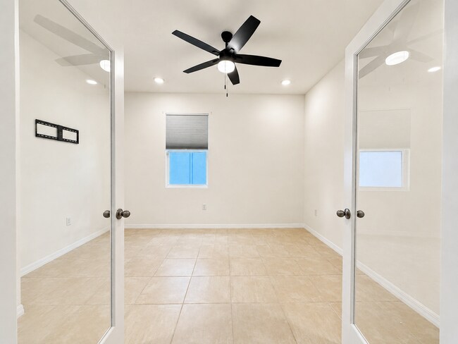Building Photo - 12544 Shining Willow St