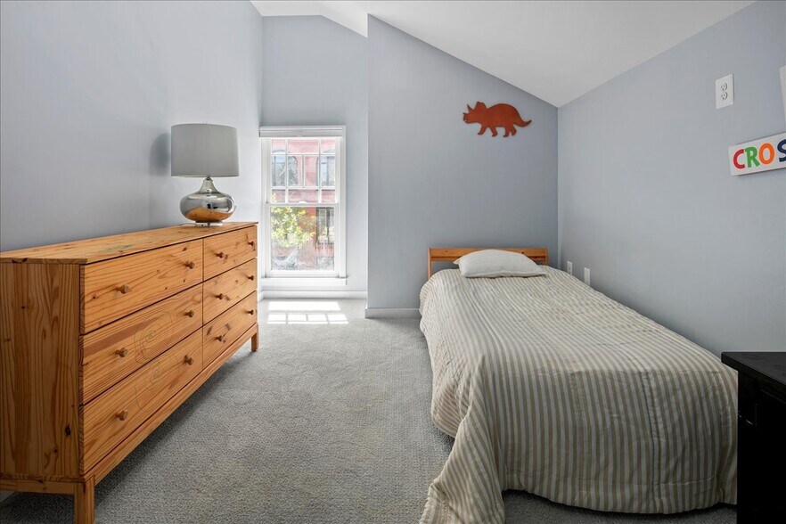 Building Photo - 2863 11th St N