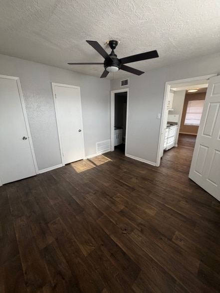 Building Photo - 5220 Weber Rd