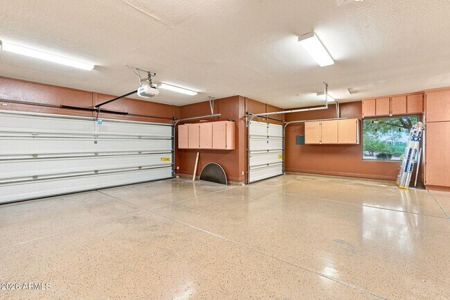 Building Photo - 9800 E Lofty Point Rd